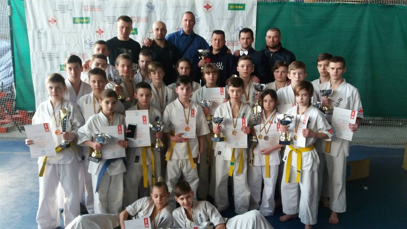Новокаховские спортсмены киокушин-каратэ привезли 4 золота с чемпионата Украины