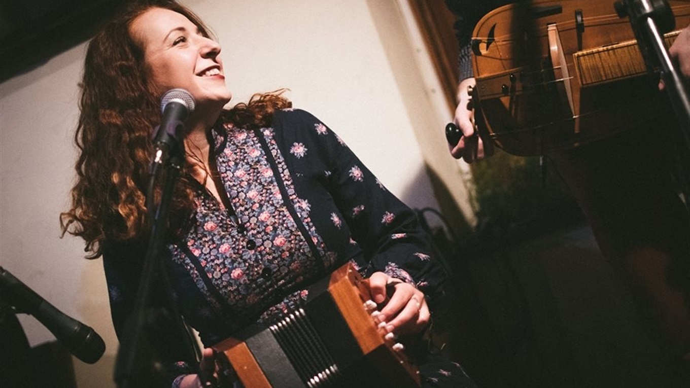 Їх порівнюють з ДахаБраха. Про folk band Torban розповідає його солістка — калушанка Марічка Чічкова