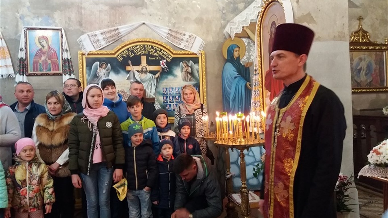 Старокостянтинівці святкують Воскресіння Христове. Святкові фото із соцмереж