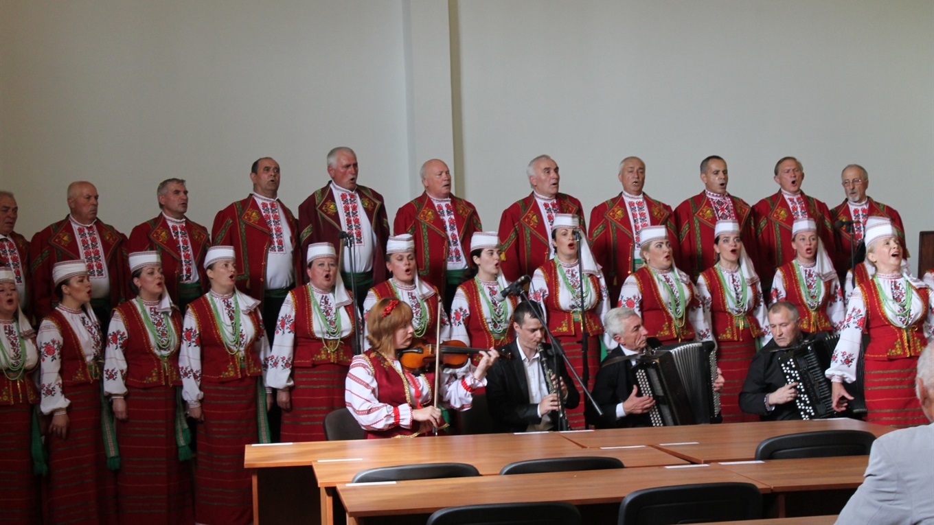 Чому Геннадій Зелінський та інші з «Доброслава» співають у церковному хорі Свято-Троїцького храму