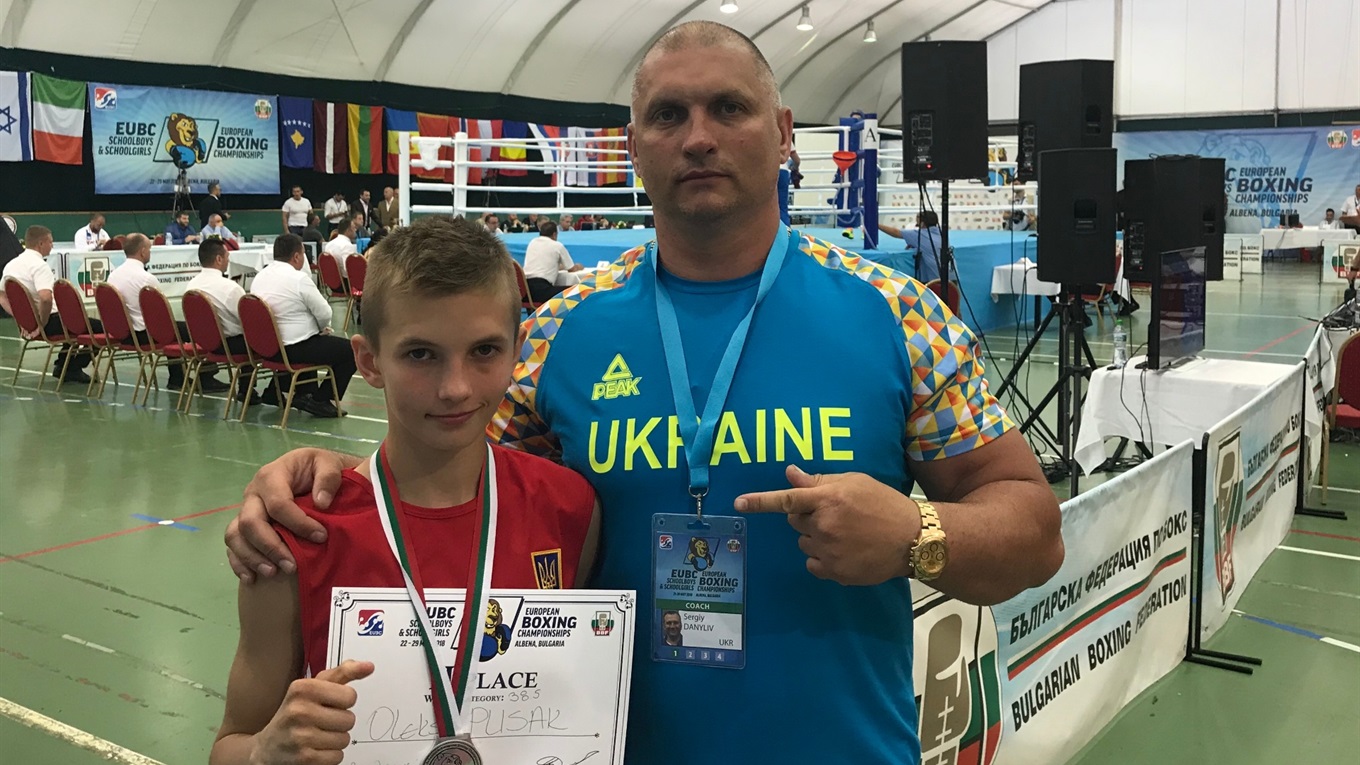 Олексій Плісак став срібним призером чемпіонату Європи з боксу