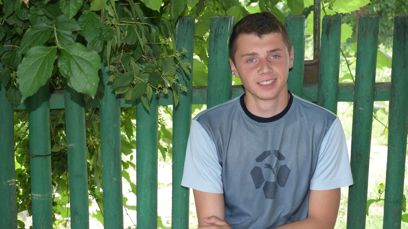 "Малый, тебе хана": в Орепах ледь не вбили 18-літнього Антона Ничипорука