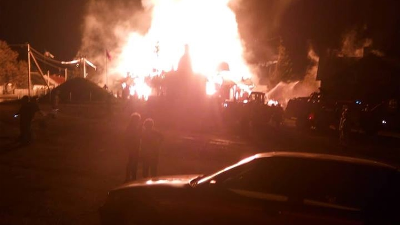 У Новиці згоріла церква: експерти шукають причини, люди висловлюють версії