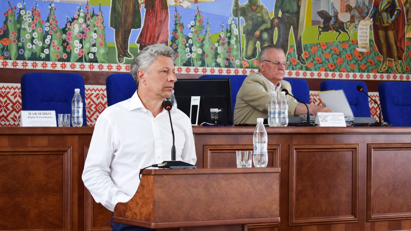 Юрій Бойко та Юрій Павленко зустрілись з новоградськими військовими пенсіонерами