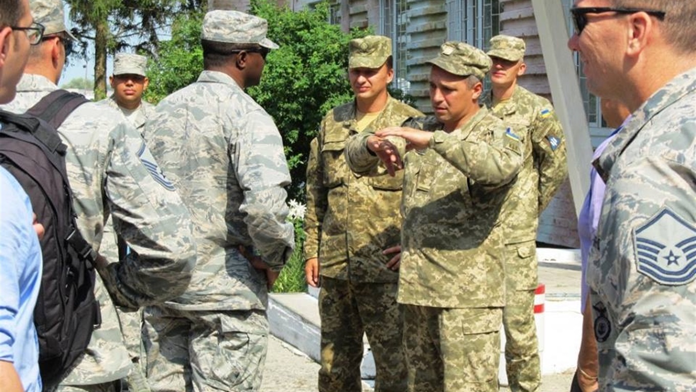 Новини міста і району за 11-17 червня: зупинка маршруток, новий реанімобіль  і гості з США