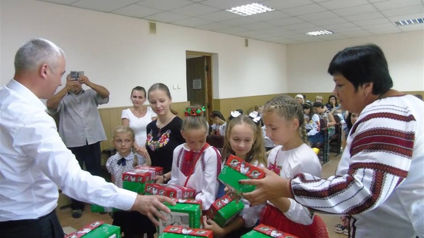 Дітлахи Попаснянщини отримали подарунки із Тернополя