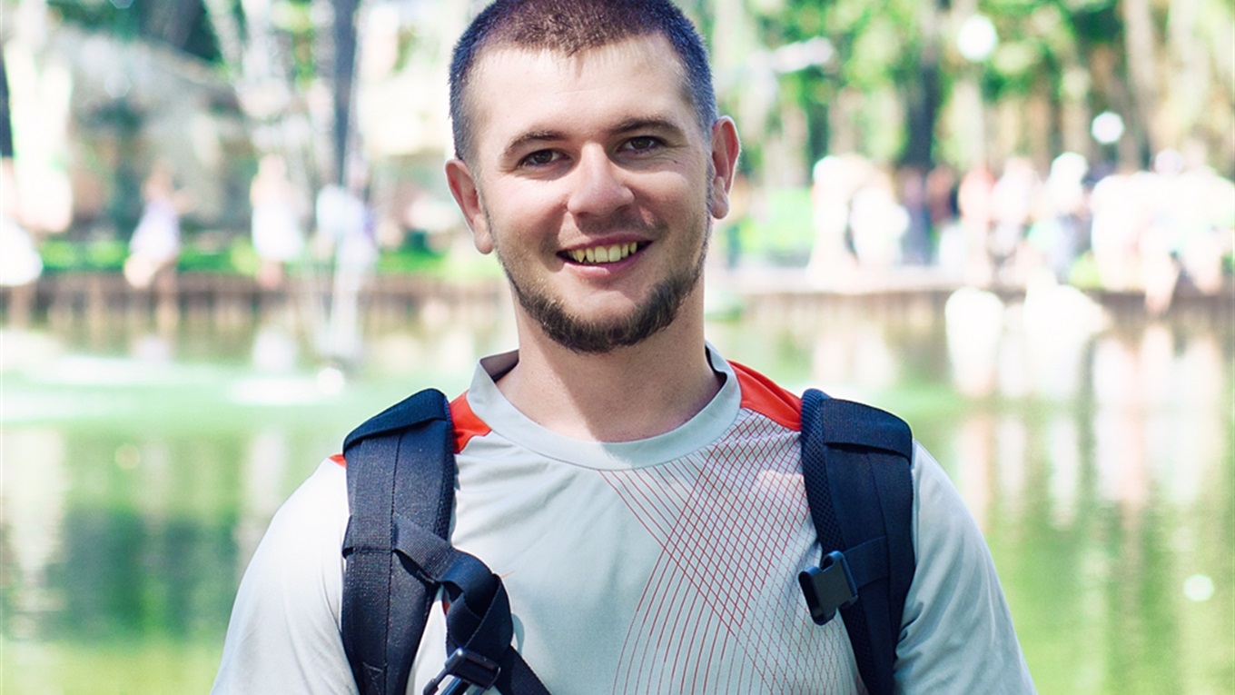 Перш ніж стати професійним фотографом, Олександр Павленко «тренувався» на жуках у Петрівці