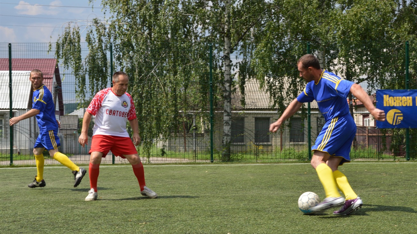 Шестирічний хлопчик заплакав, коли команда батька стала програвати (Відео). І багато фото з турніру
