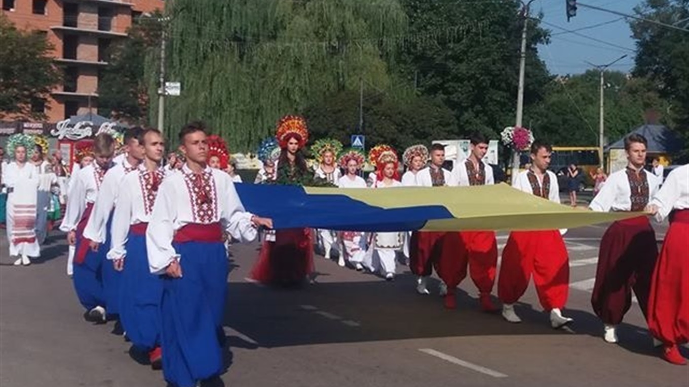  День Незалежності у Калуші: вишиванкова хода, урочистості, фестиваль вареників і зірковий концерт
