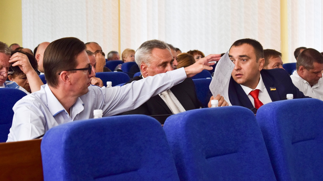 Аудит, догана і якісна вода: про що говорили на сесії міської ради в Новограді