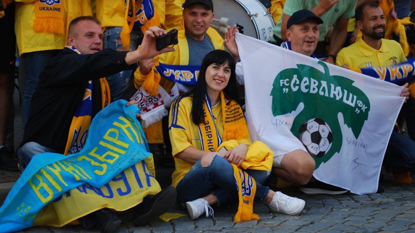 Вболівальники зі Старокостянтинова відвідали матч збірної України з футболу у Чехії