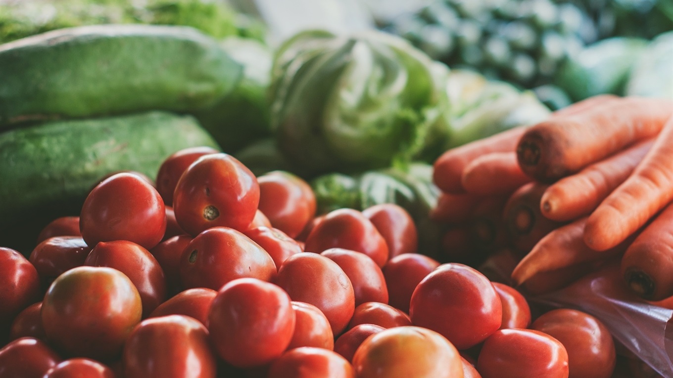 Рыночные цены на продукты в Попасной в сентябре: инфографика