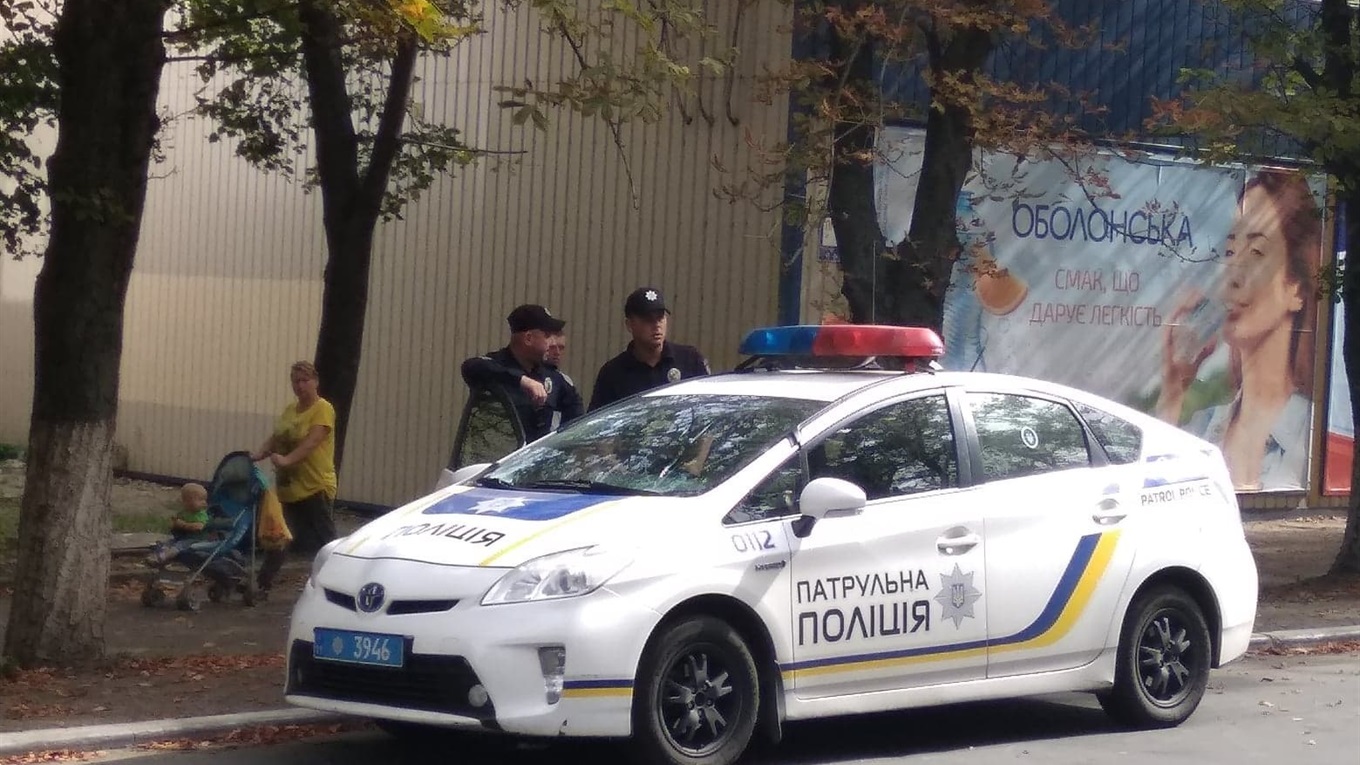 Лікарі повідомили про стан жінки, яку протаранив поліцейський автомобіль у Волновасі