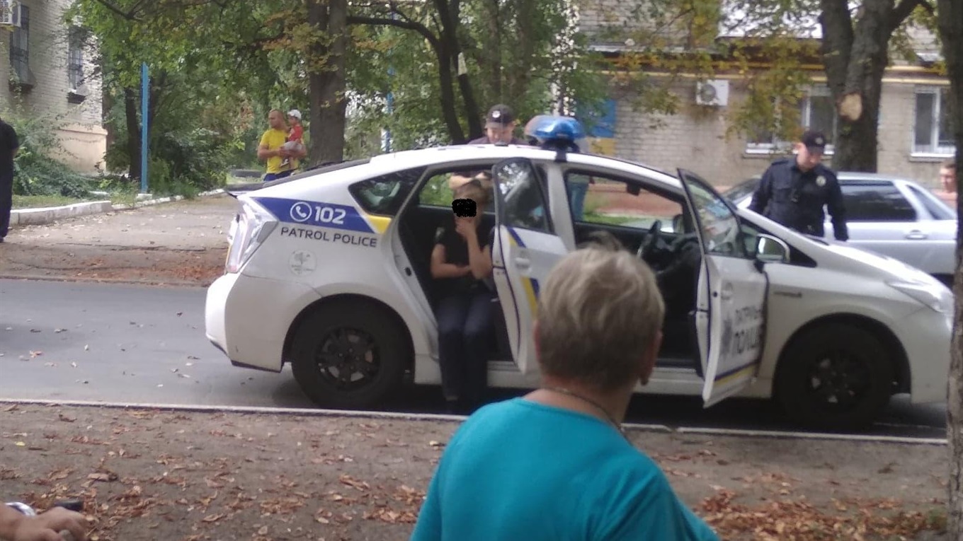 Жінка, яку збив екіпаж патрульних у Волновасі, не дожила до ранку