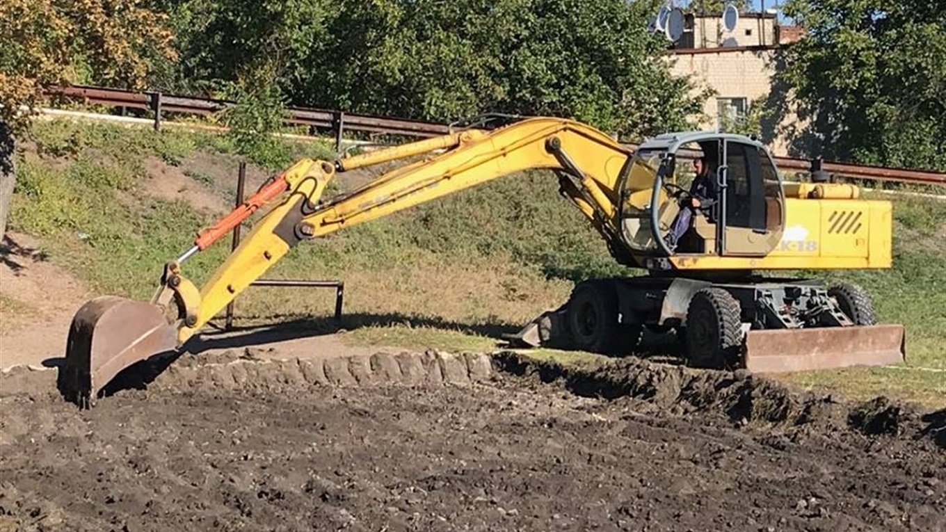 У Волновасі будують міні-футбольне поле