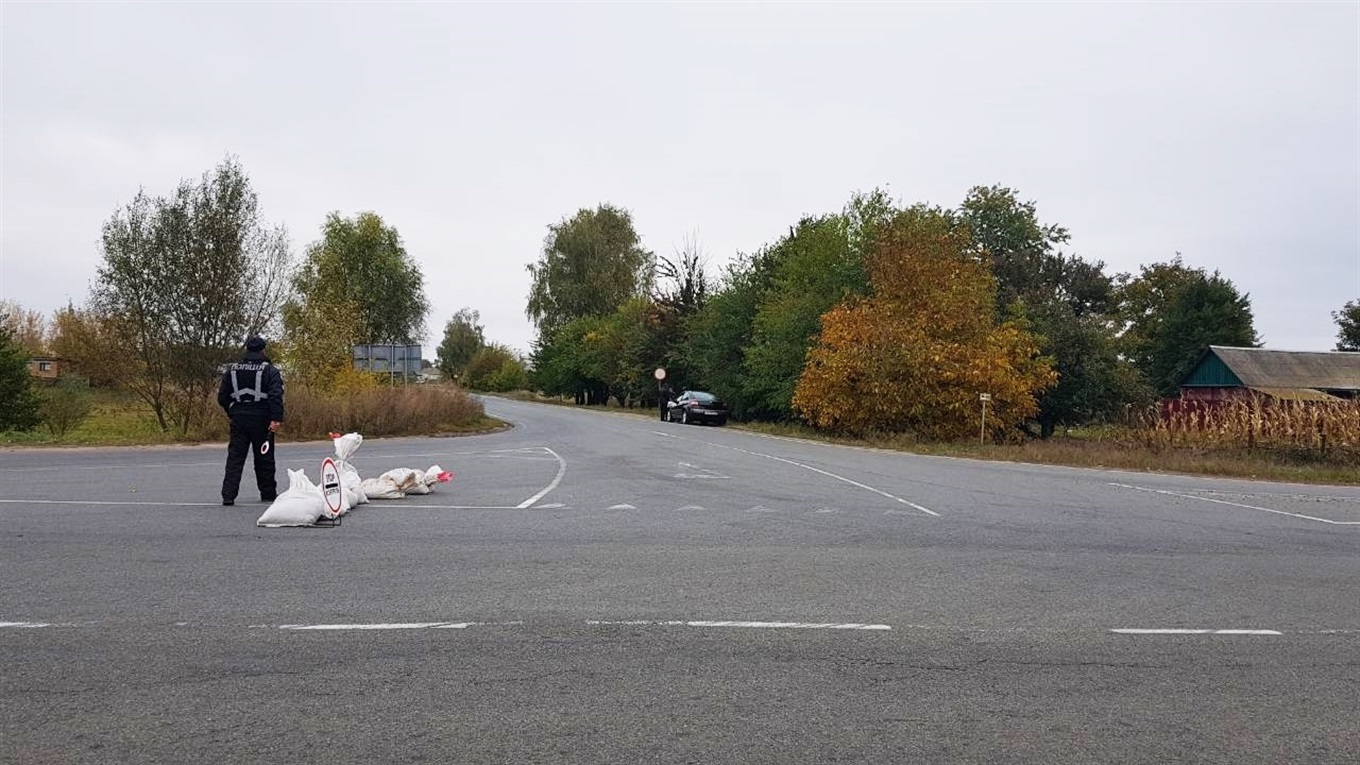 Які дороги перекриті через вибухи на Ічнянщині