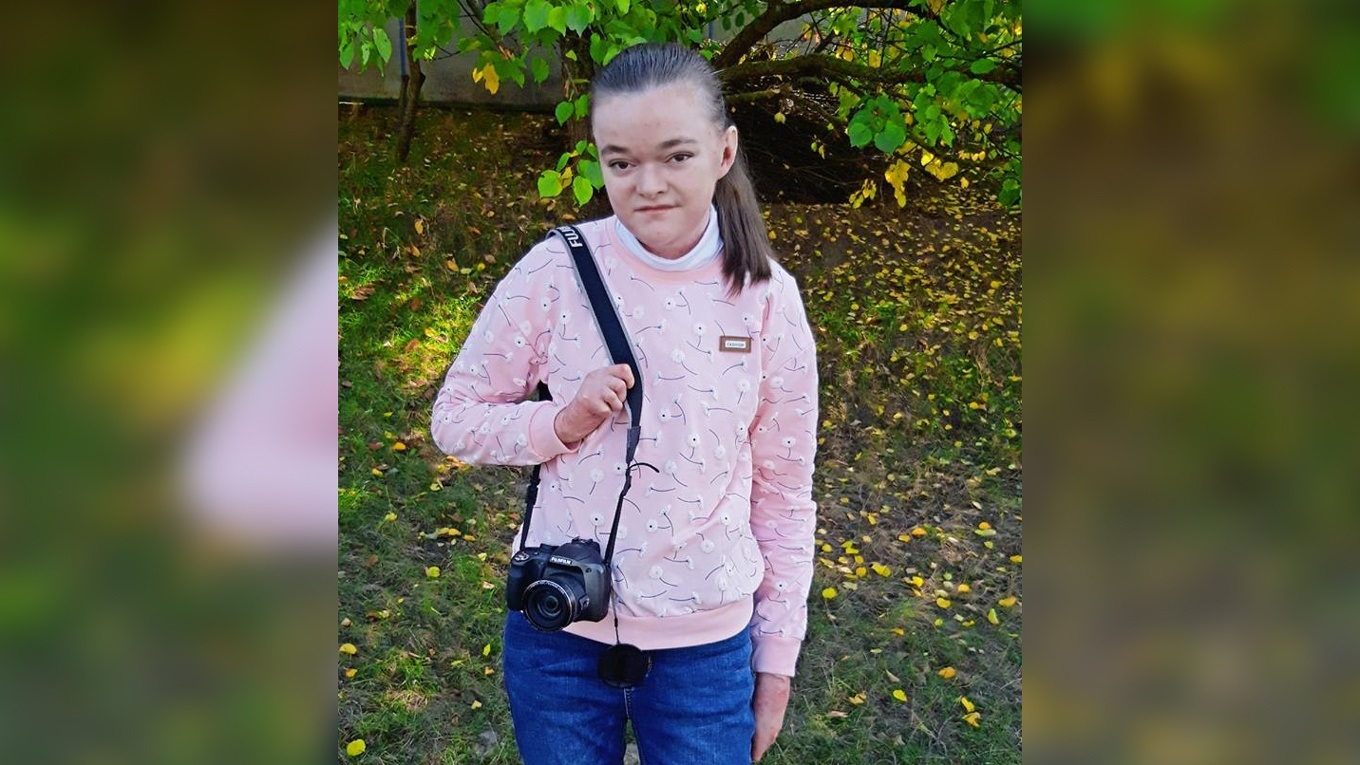Триває тиждень підтримки людей із «хворобою метелика». Як допомогти фотографу з Конотопщини