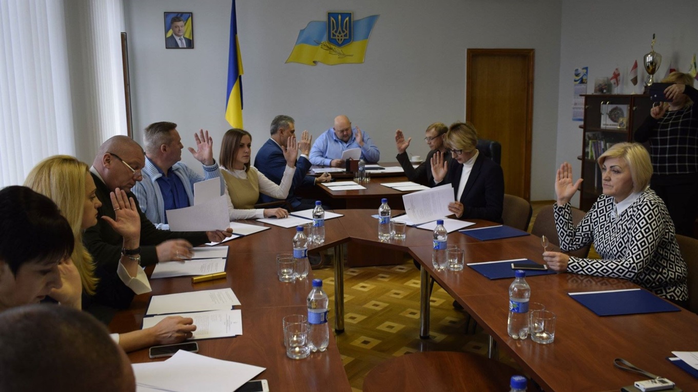  Що хочуть зробити у школі-гімназії, спортивному комплексі та кому пощастить на Костьольній