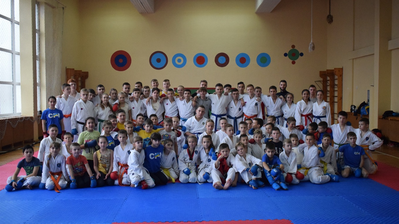 В Новограді проходять збори збірної області з карате