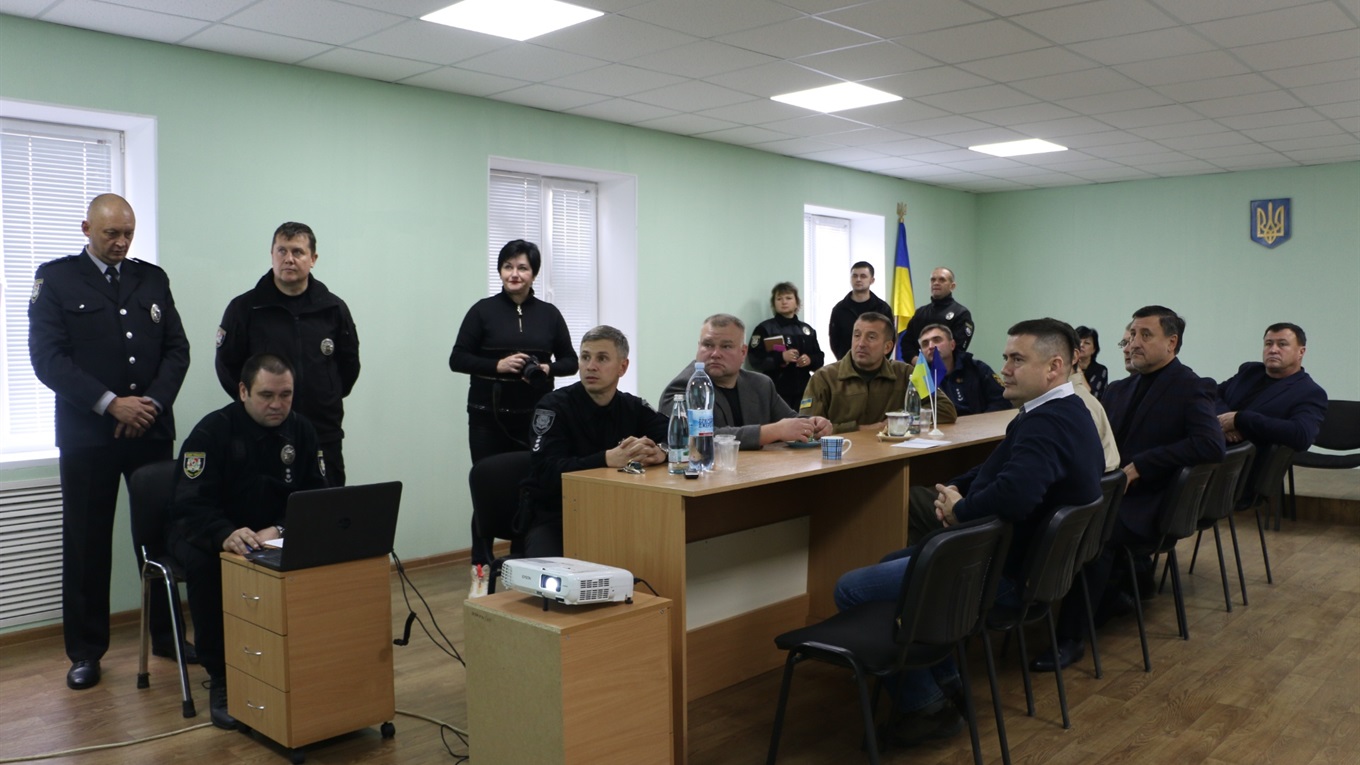 Жизнь в зоне боевых действий. Латвийцы приехали в Попаснянский район за опытом: видео