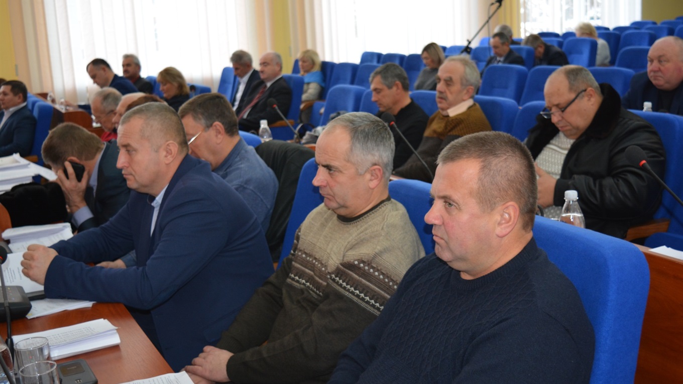 Встигнули за 60 секунд: як в райраді за бюджет голосували