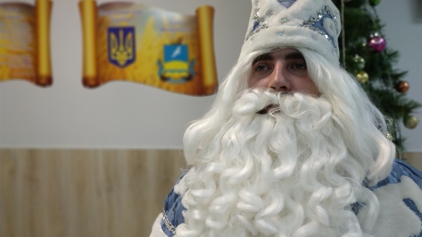 Міські професії. Павло Тарасенко - волноваський Дід Мороз