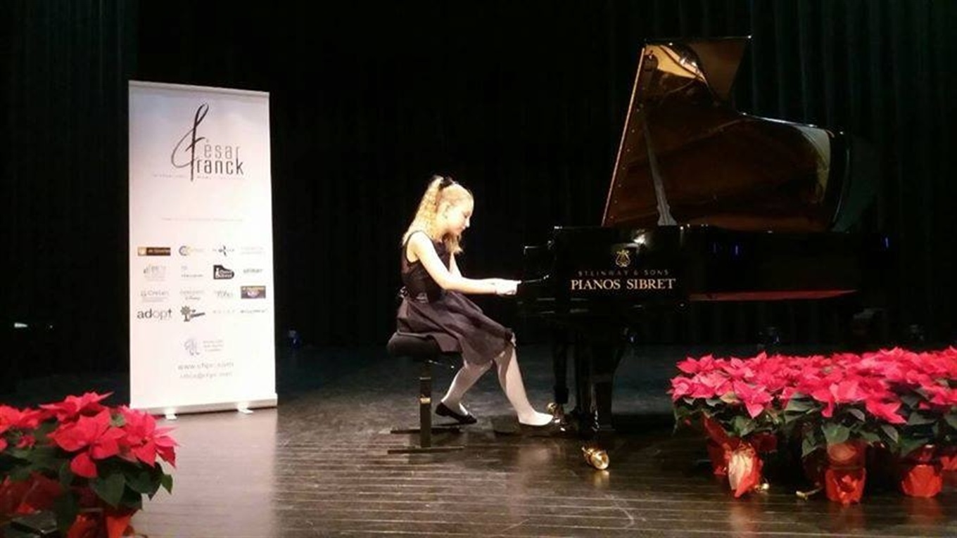 Юна піаністка з Костянтинівки Діана Стогнушенко стала призером міжнародного конкурсу