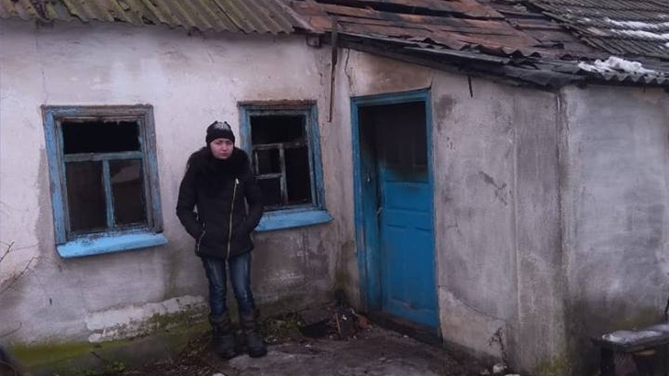 Потрібна допомога. Даша Савенкова з Волноваського району втратила все внаслідок пожежі