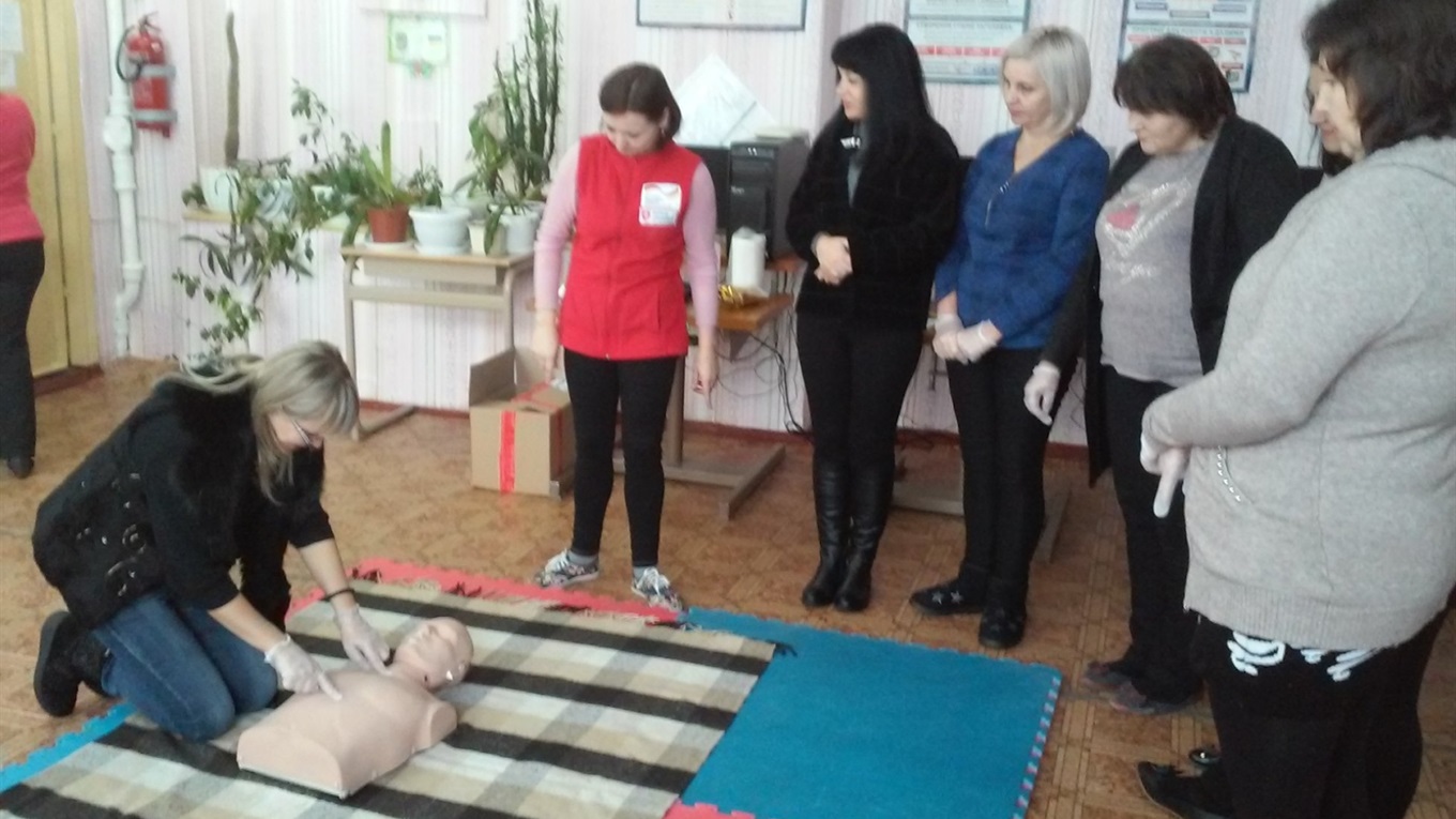 У волноваській школі відбувся медичний тренінг для вчителів