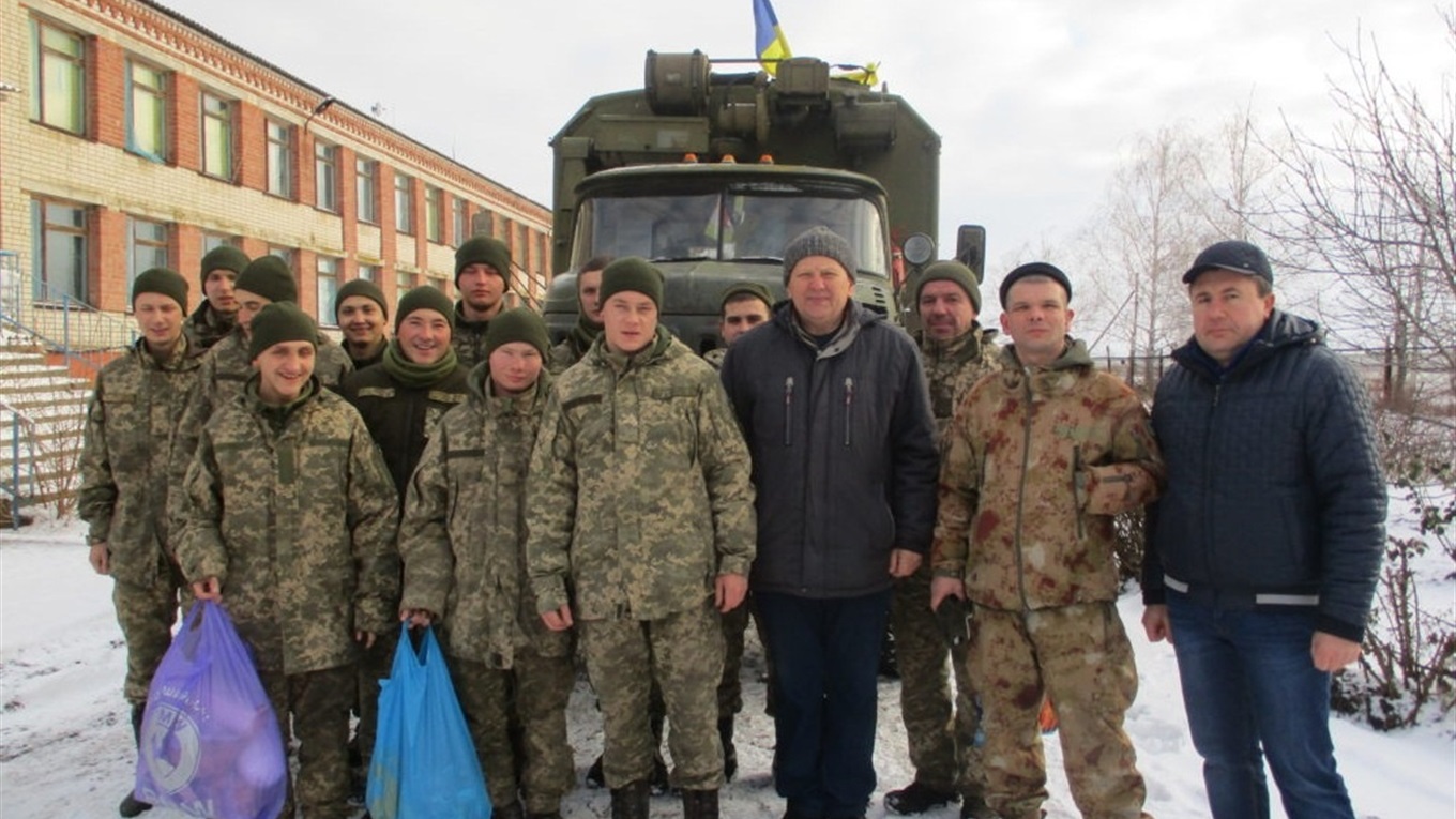 Військовослужбовці отримали різдвяні подарунки від сірогозців