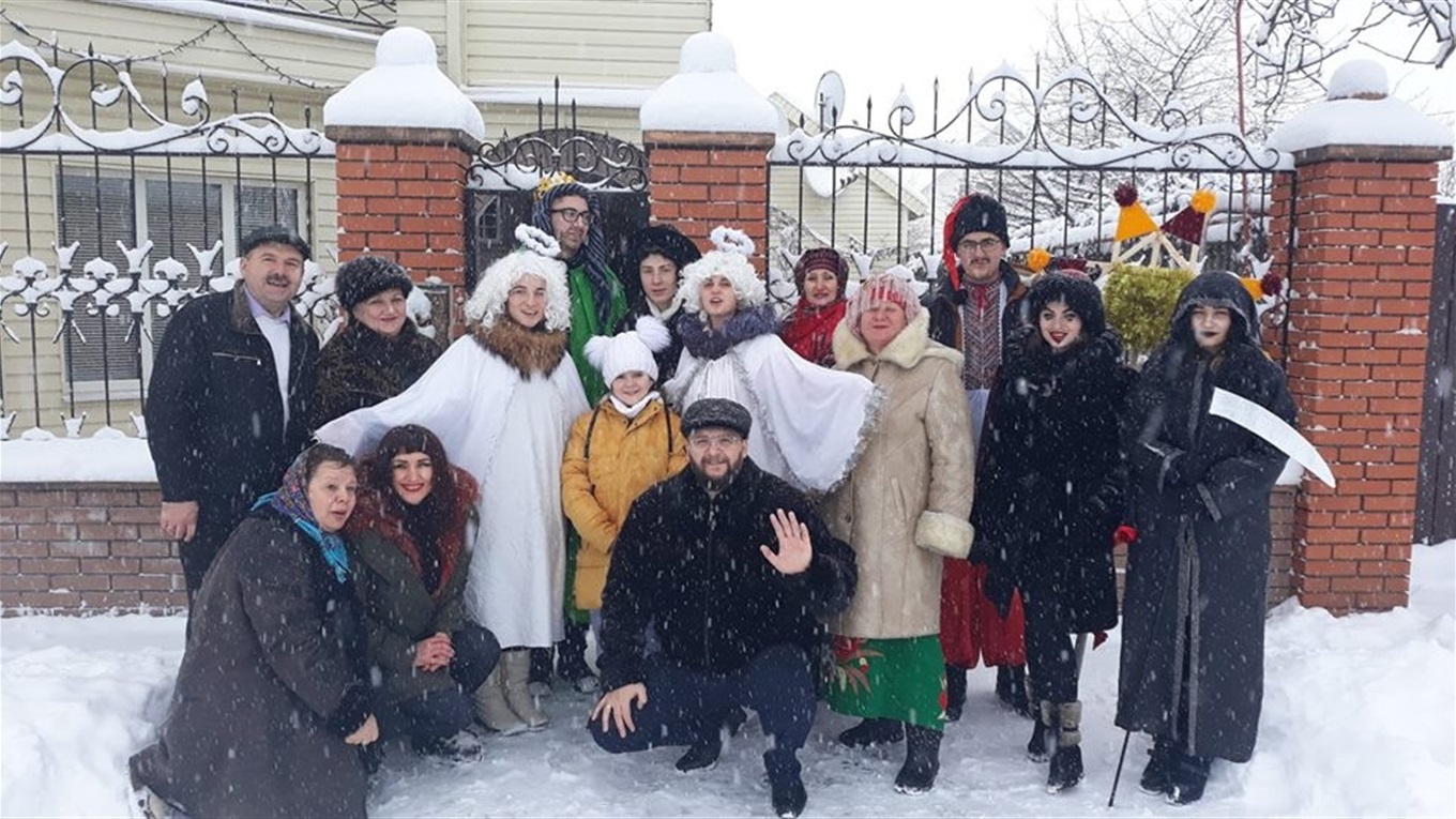 По площадям и улицам Мелитополя ходили Волхвы, Ангелы и Смерть – как встречали Рождество