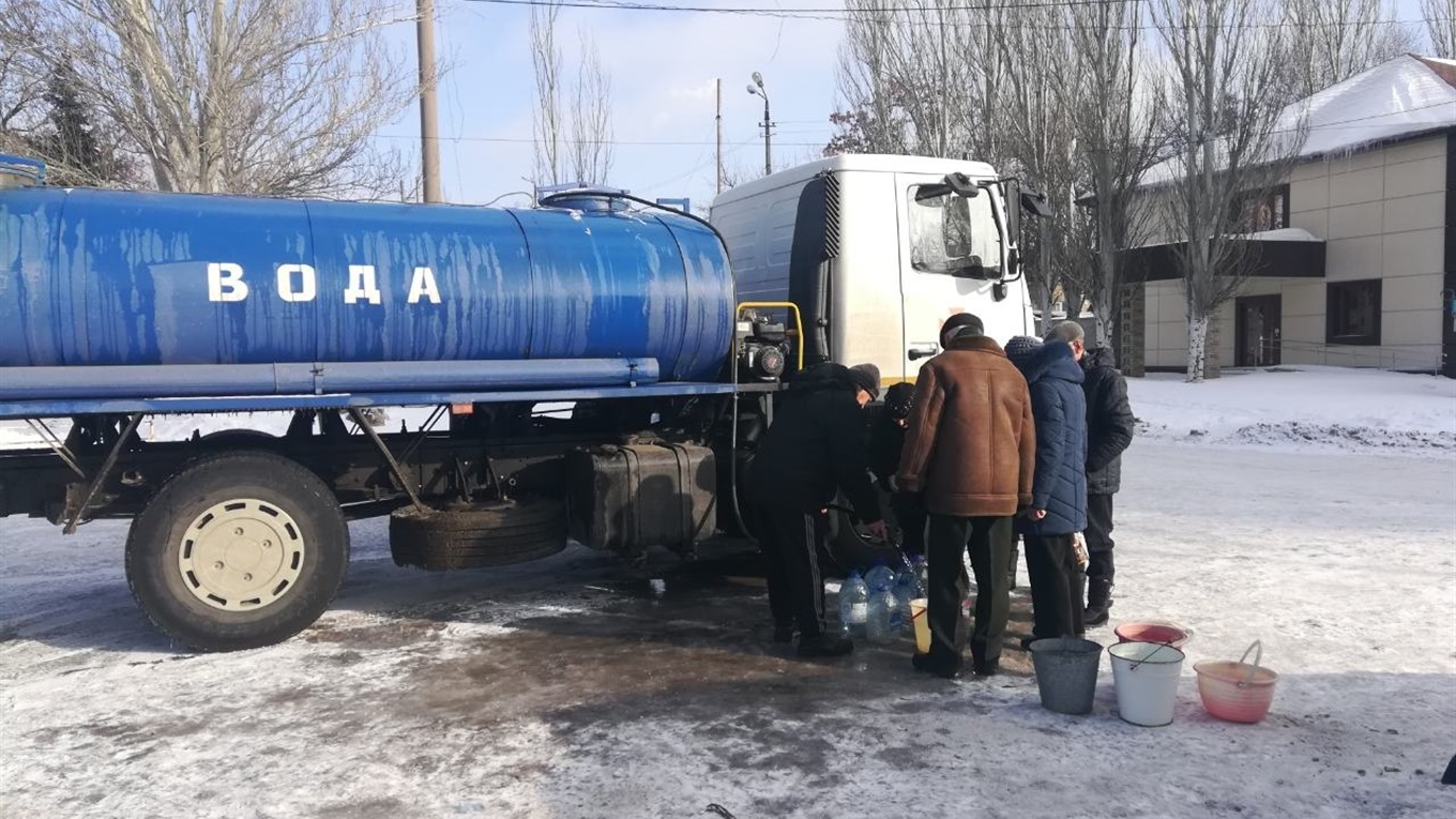 Торецьк буде з водою — пошкоджену ділянку водогону в "сірій зоні" відремонтували
