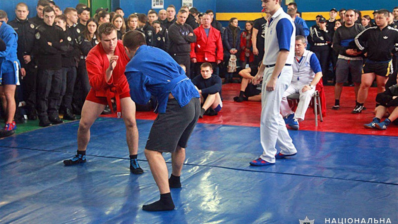 На чемпіонаті з самбо призове місце посів оперуповноважений з Волновахи