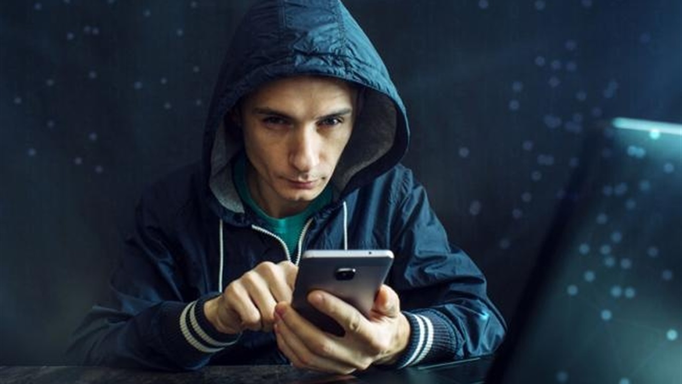 Хакери вкрали у корюківчанки телефонний номер і намагалися зняти з картки гроші: як вони це роблять?