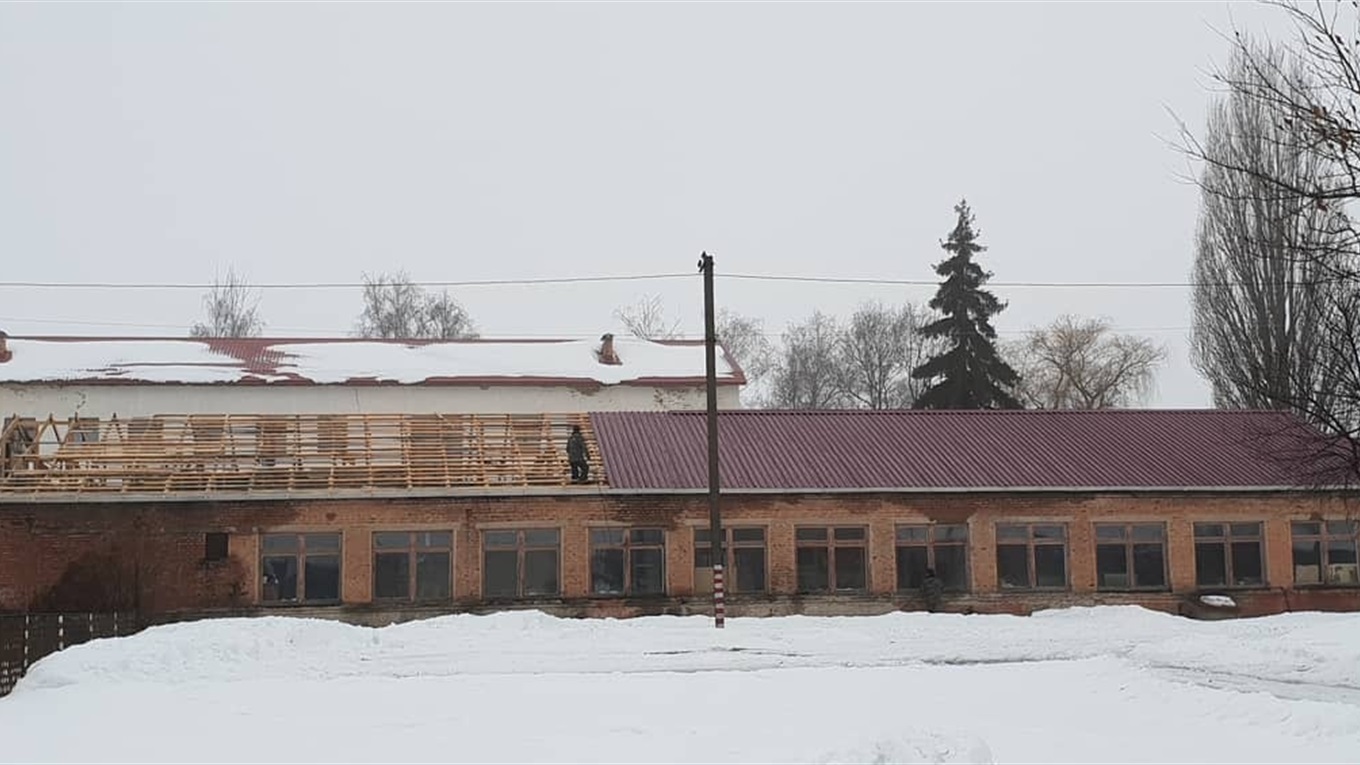 Менську гімназію ремонтує підприємство, яке не має ліцензії