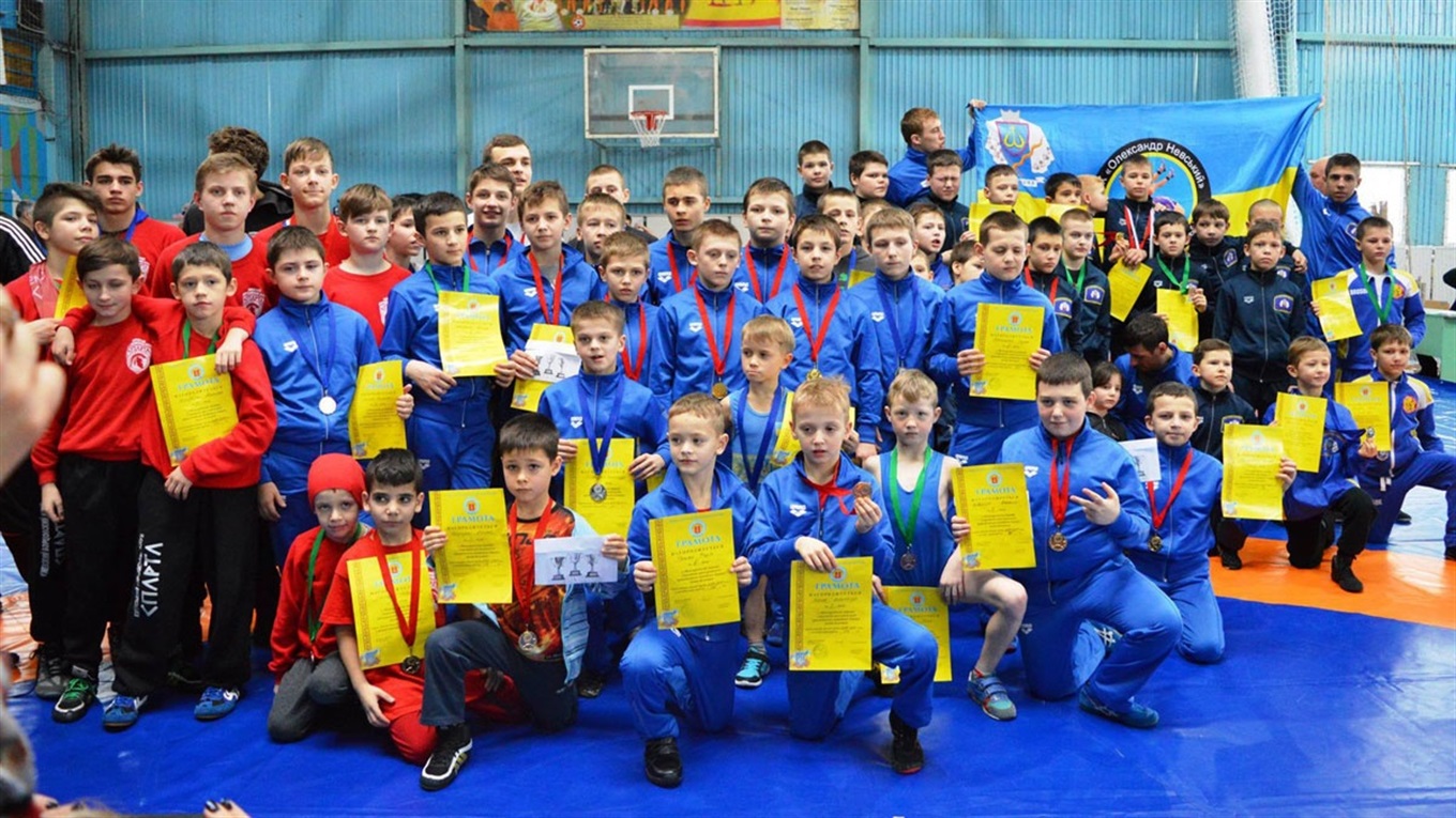 Міжнародний турнір з греко-римської боротьби у Конотопі: місцеві атлети здобули 12 перших місць