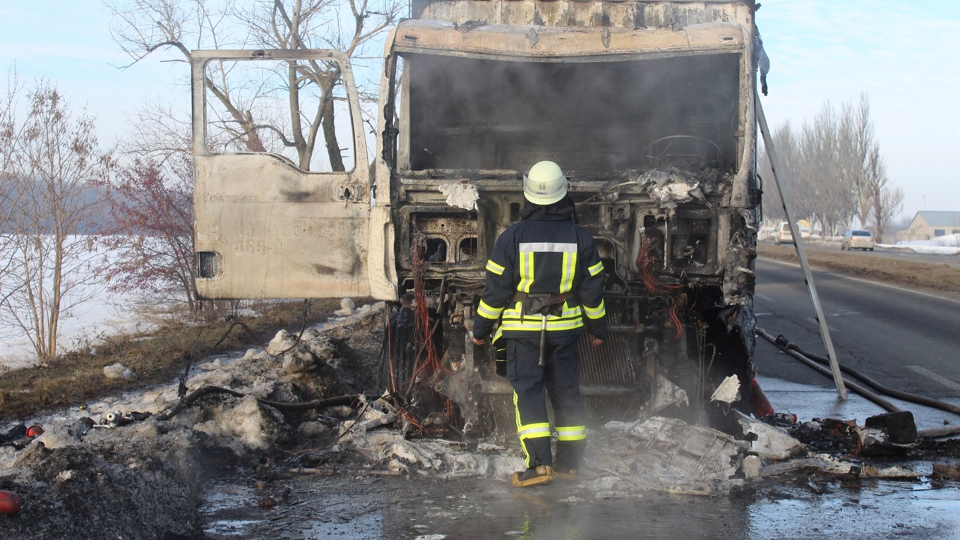 Вантажівка горіла поблизу Волновахи