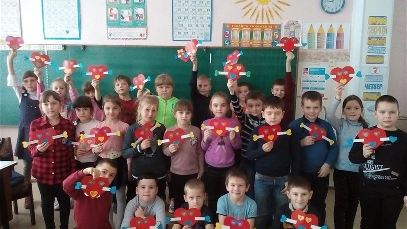 Діти у Волноваському районі створювали валентинки своїми руками