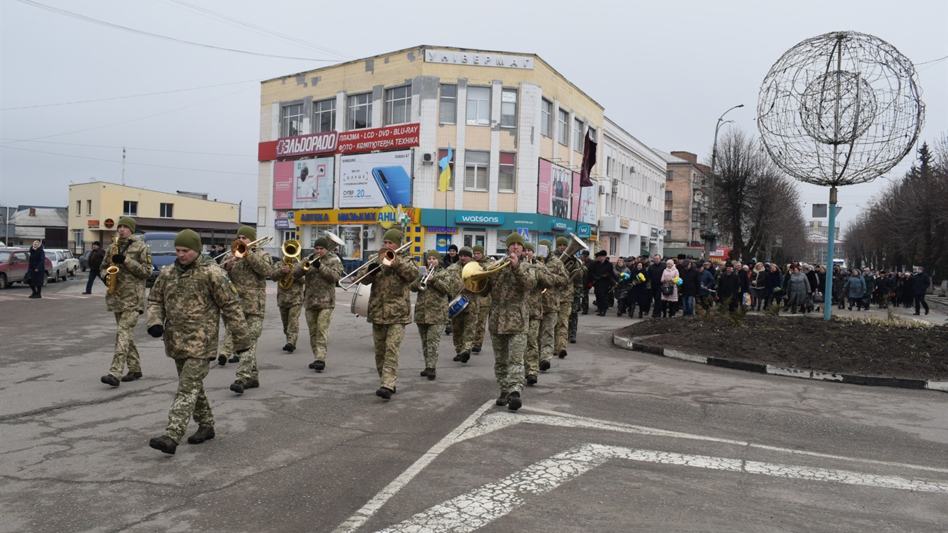 Урочистою ходою і мітингом вшанували воїнів-інтернаціоналістів у Новограді