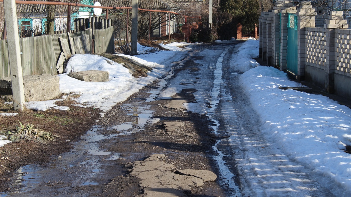 Петицію щодо ремонту дороги зареєстрували у Волновасі
