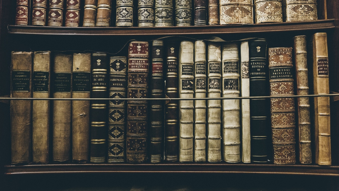 Книжный червь: угадай знаменитых писателей по цитатам и фото