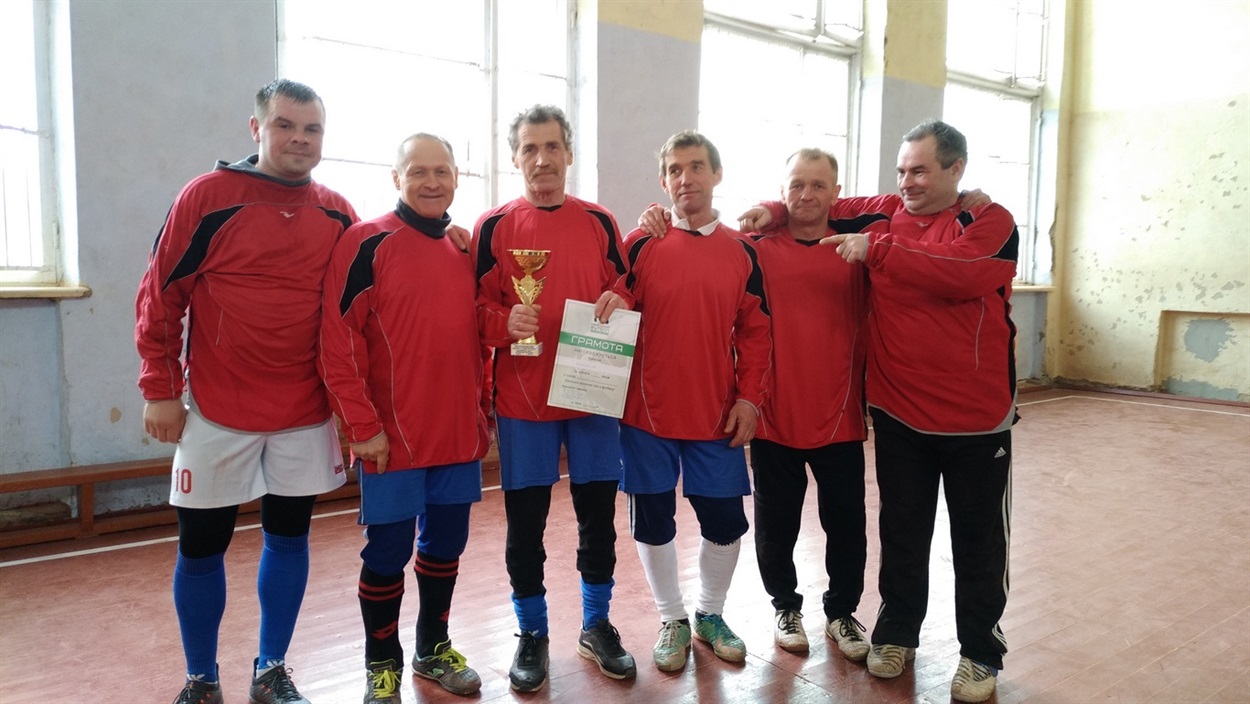 Переможці серед ветеранів 35+ команда «Макошине»