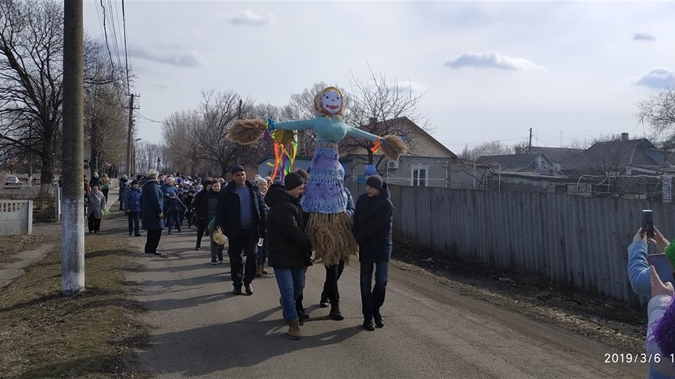 Вітали весну і пробудження природи: у Волноваському районі відсвяткували Масляну