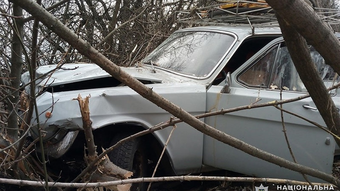 Поблизу Волновахи родина потрапила в аварію 