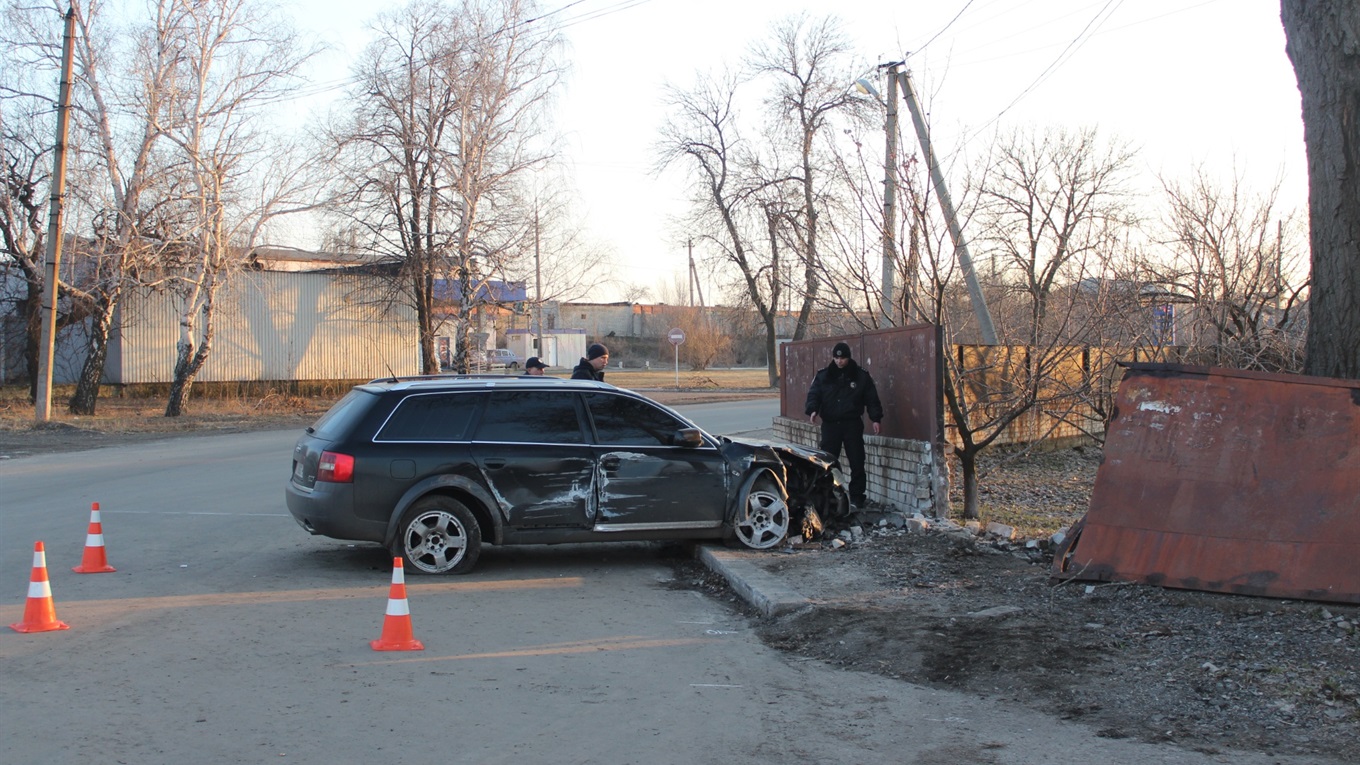 В Попасной произошло ДТП с участием легкового автомобиля