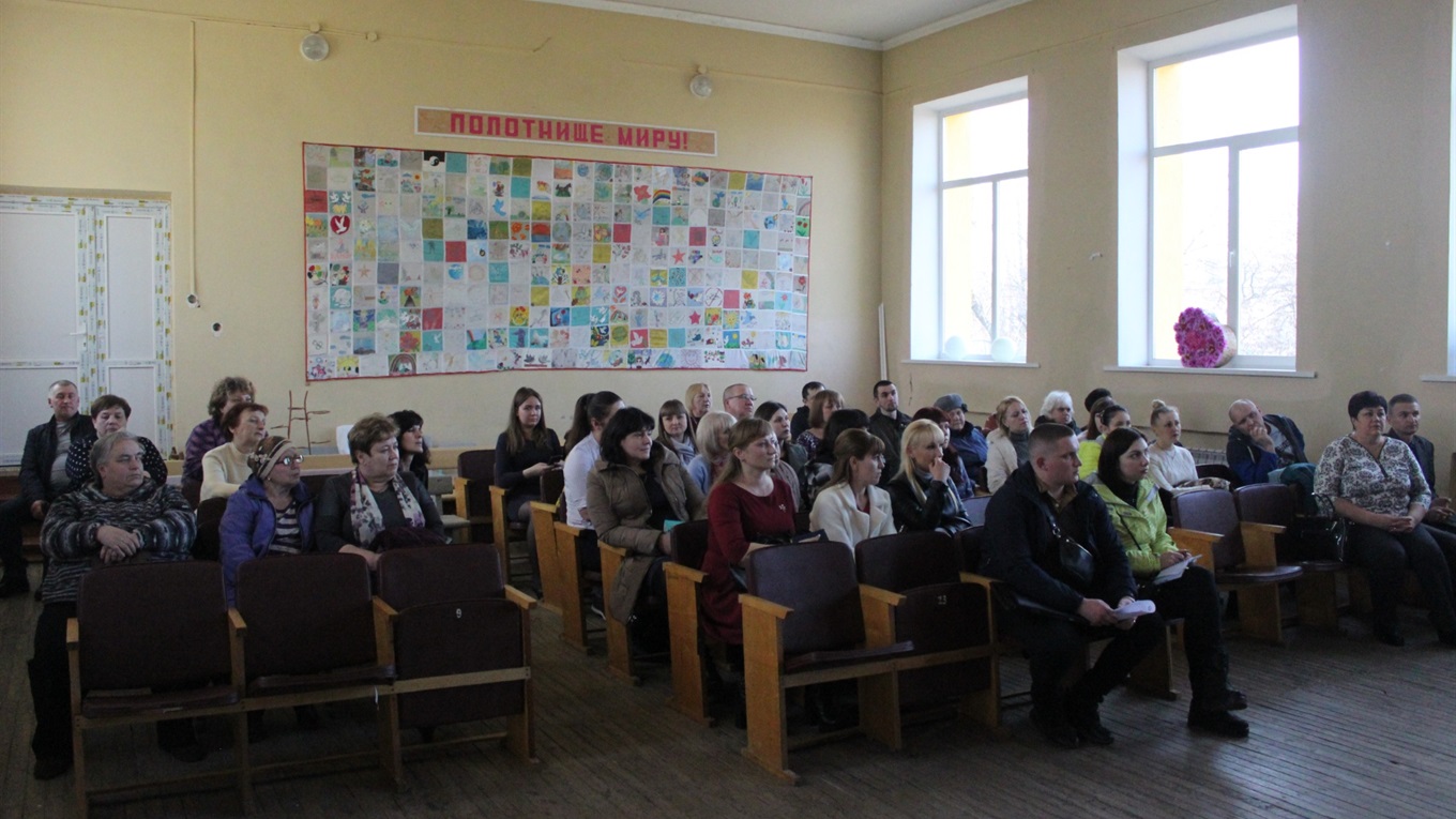 Руководство Горской гимназии и родители выразили недовольство качеством ремонта учебного заведения