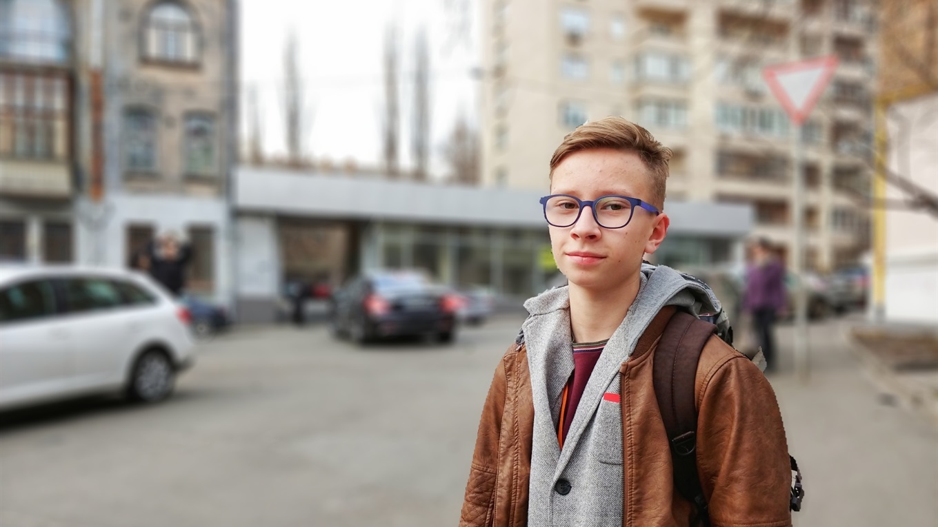 Школьник из Макеевки предлагает определять офсайд на поле, внедряя датчики в экипировку футболистов