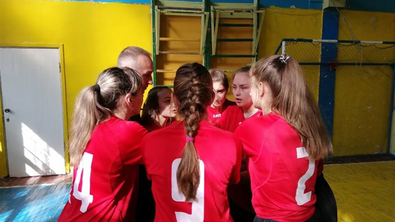 Команда дівчат Волноваської 7 школи виборола призове місце на обласних змаганнях з волейболу