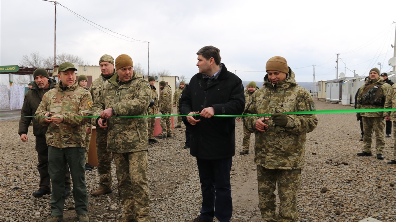 В Попаснянском районе в очередной раз открыли КПВВ «Золотое» и снова в одностороннем порядке