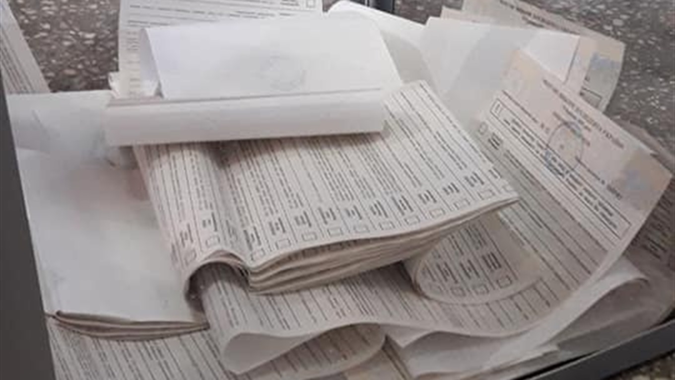 На одній із дільниць Торецька вкинули пачку бюлетнів. Поліція склала протокол
